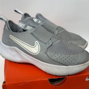 Nike Kids Flex Runner Gray Sneakers Size 3Y